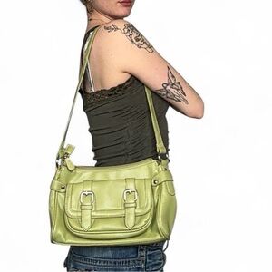 Vintage Y2K lime green shoulder bag 💚